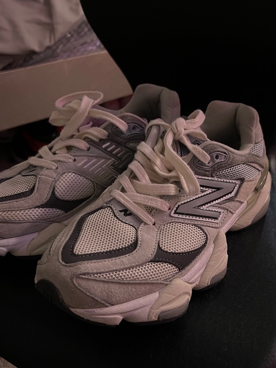 New Balance Shoes - New Balance Women’s Neutral Grey Mesh & Suede Athletic Sneakers
